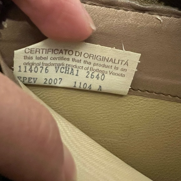 Authentic Bottega Venetta zippy wallet - Picture 12 of 16